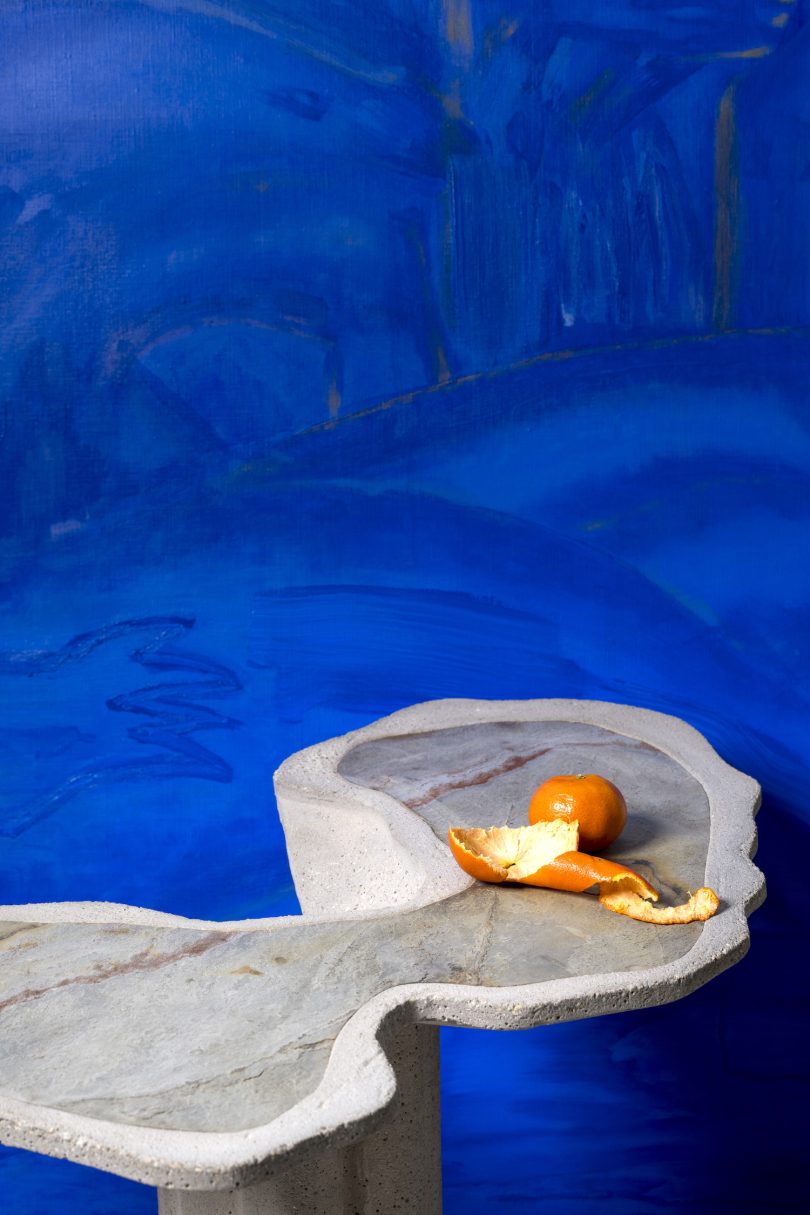 James Haywood设计的极简主义桌子Xanadu Table