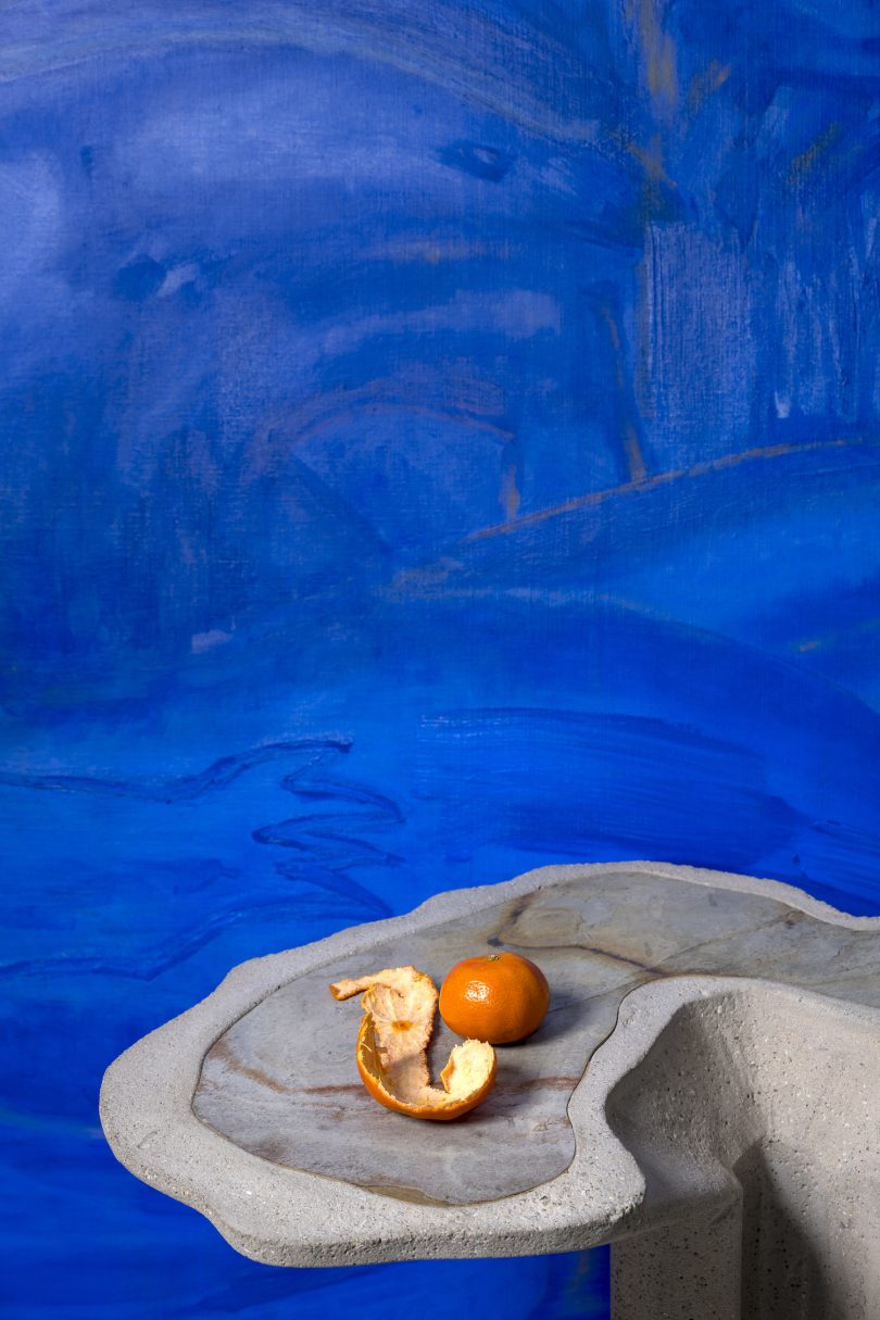 James Haywood设计的极简主义桌子Xanadu Table