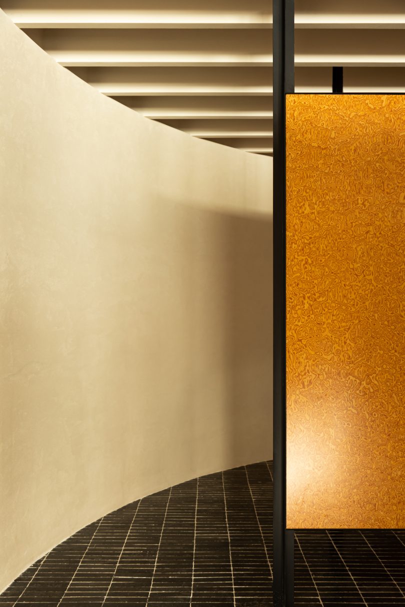 由XYH Design设计的极简主义空间Yueji Yoga