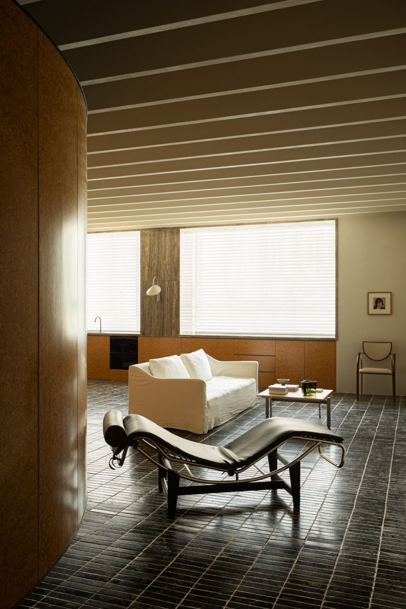 由XYH Design设计的极简主义空间Yueji Yoga