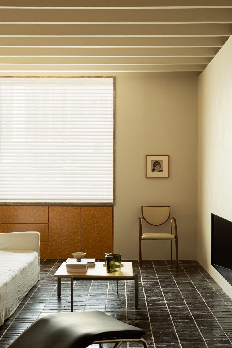 由XYH Design设计的极简主义空间Yueji Yoga