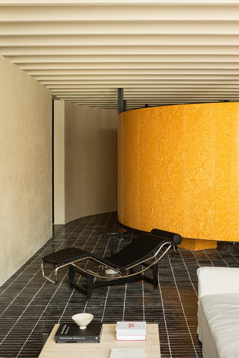 由XYH Design设计的极简主义空间Yueji Yoga