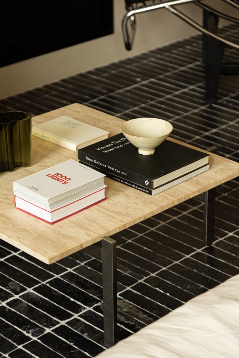 由XYH Design设计的极简主义空间Yueji Yoga