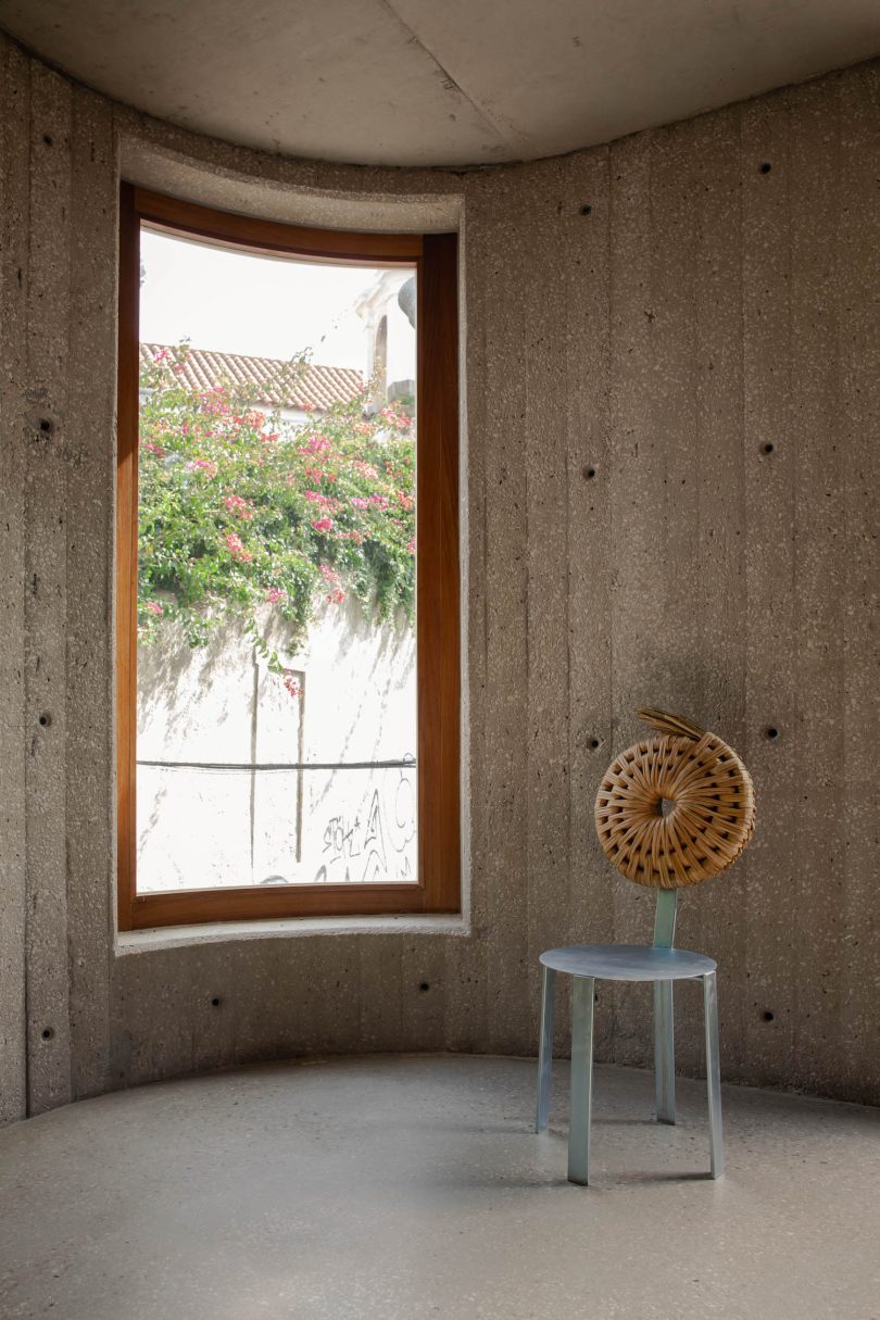 由studio MACHEIA设计的极简主义椅子Cadeira