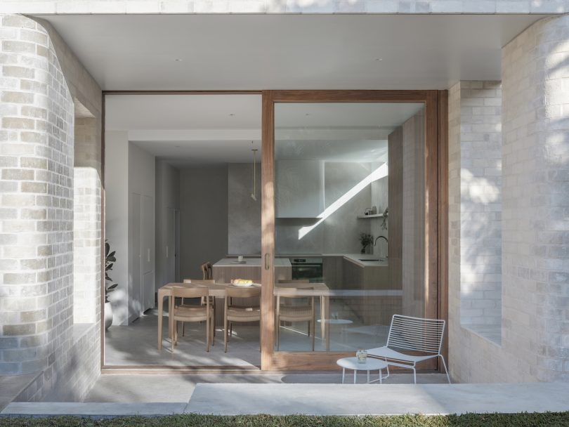 studioplusthird设计的简约住宅Clovelly Beach House