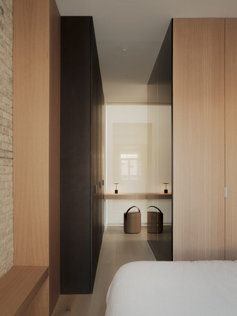 NOS Arquitectura设计的极简住宅Downtown House