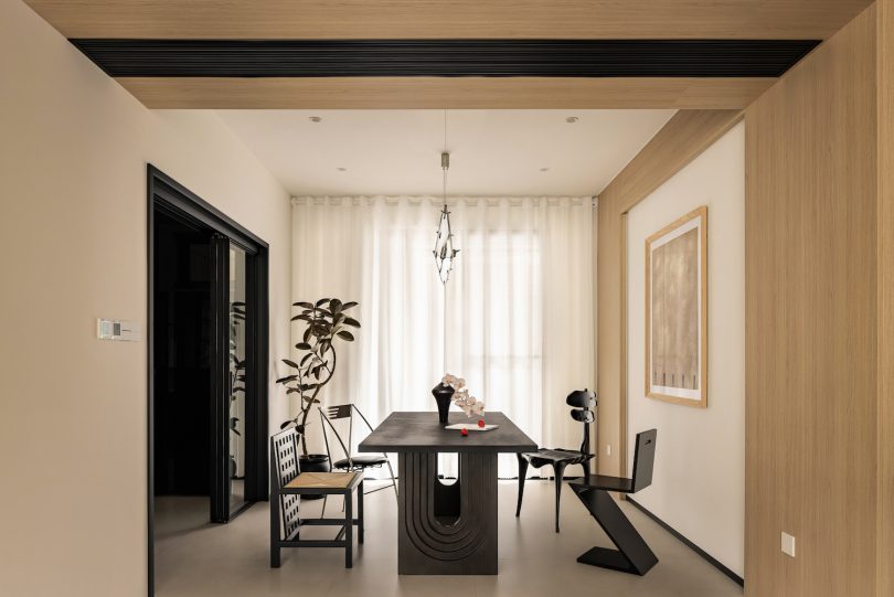 TOATA Design设计的极简主义住宅Light Symphony