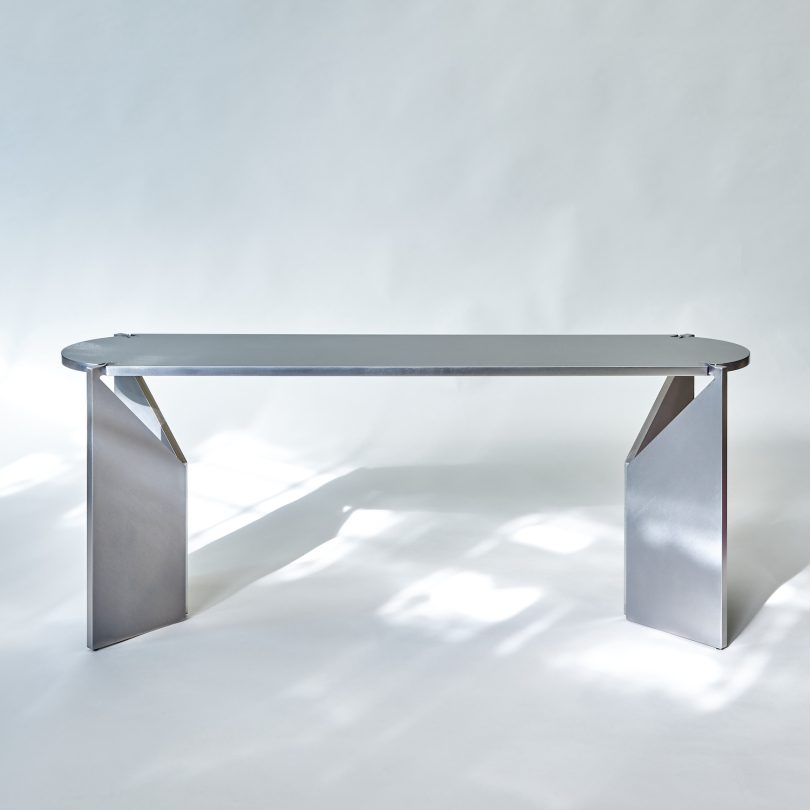 由Frank Penders设计的极简主义长凳ONE-Bench