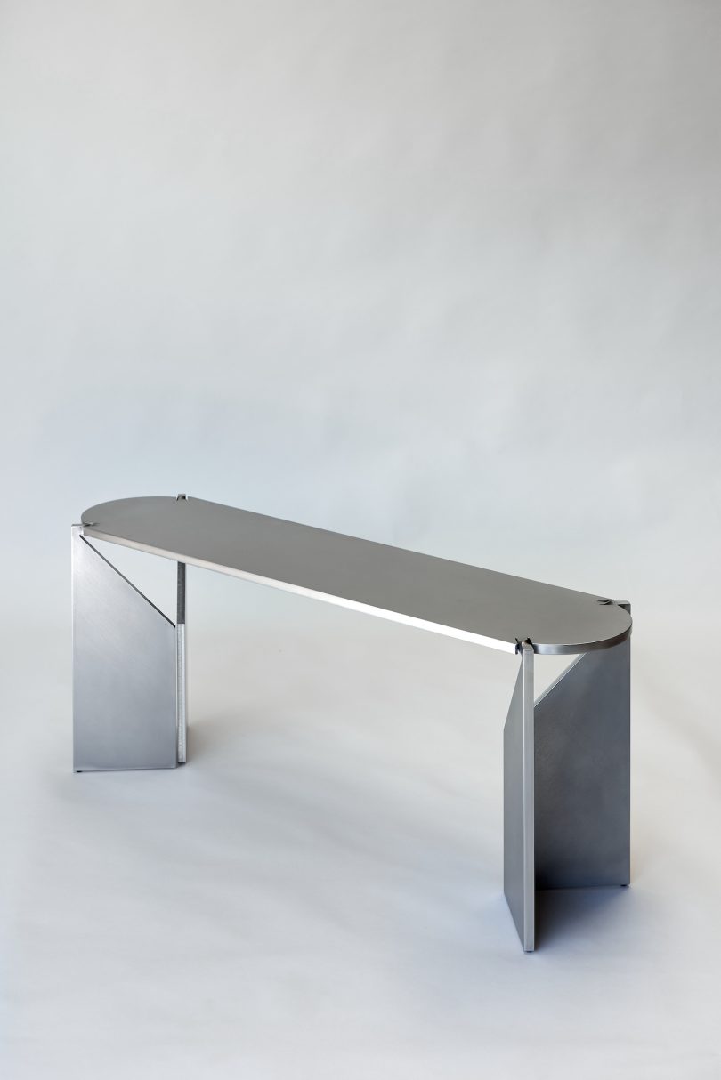 由Frank Penders设计的极简主义长凳ONE-Bench