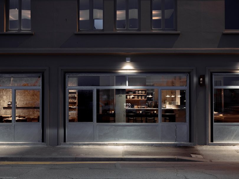 由Marsollier Villacorta设计的极简主义餐厅Otonali