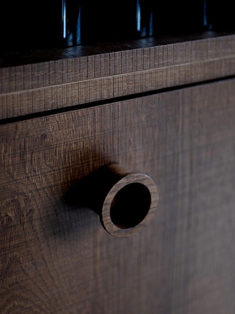 由Marsollier Villacorta设计的极简主义餐厅Otonali