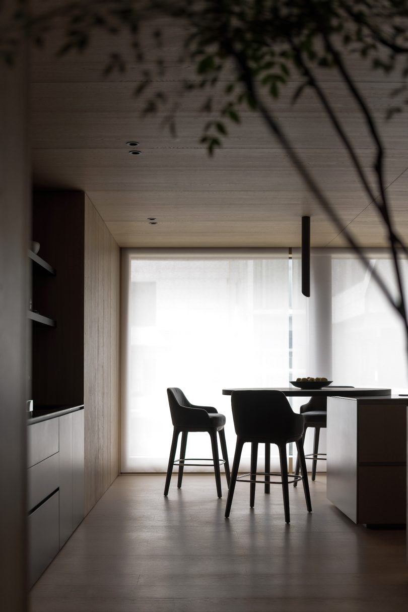 由MOOI TIMELESS设计的极简空间SIILI Studio