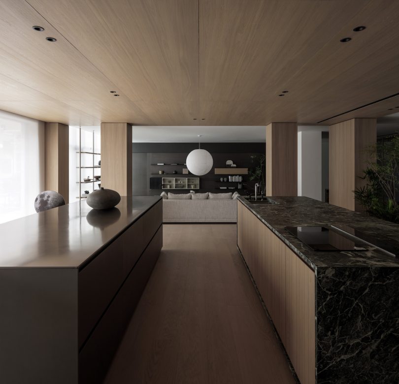 由MOOI TIMELESS设计的极简空间SIILI Studio