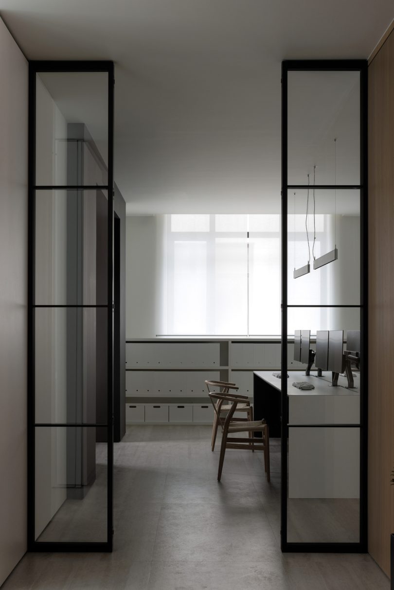 由MOOI TIMELESS设计的极简空间SIILI Studio