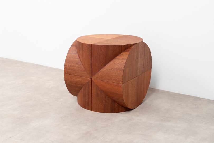 Rino Claessens设计的极简主义系列Stacked Formations