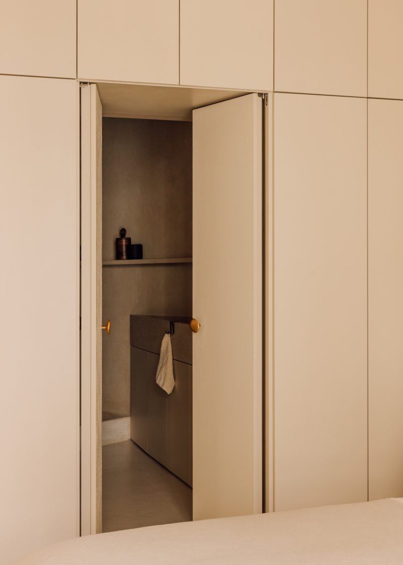 Studio Gameiro设计的极简公寓Vault Apartment