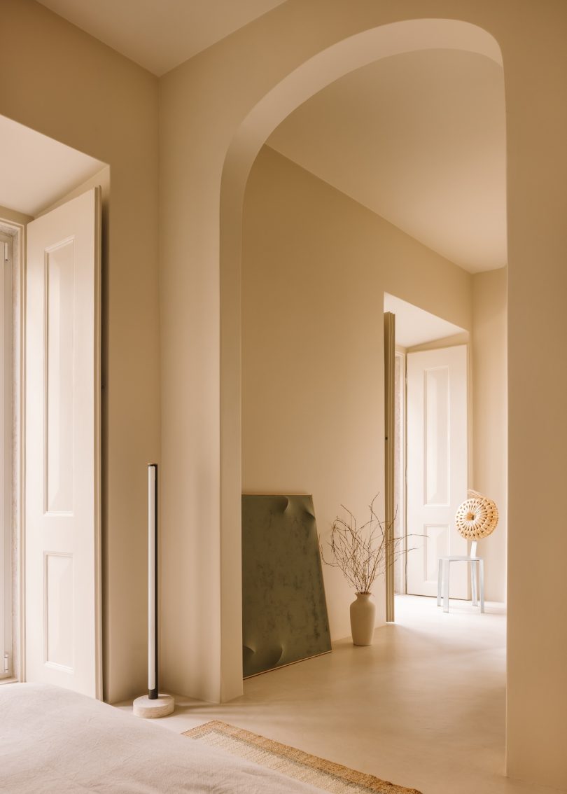 Studio Gameiro设计的极简公寓Vault Apartment