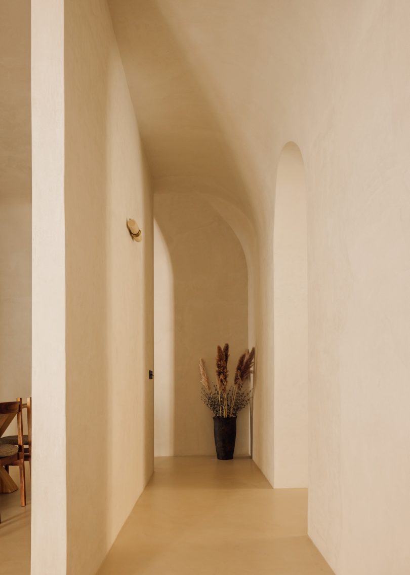 Studio Gameiro设计的极简公寓Vault Apartment