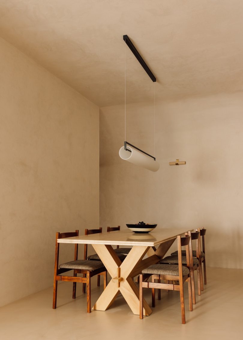 Studio Gameiro设计的极简公寓Vault Apartment