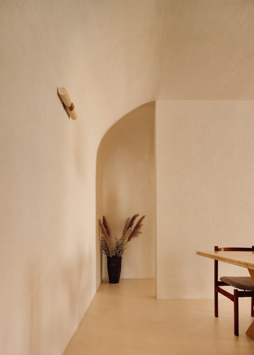 Studio Gameiro设计的极简公寓Vault Apartment