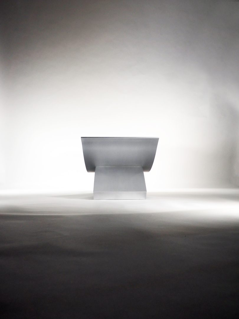 Toshiki Omatsu设计的极简主义风格椅子Dusk