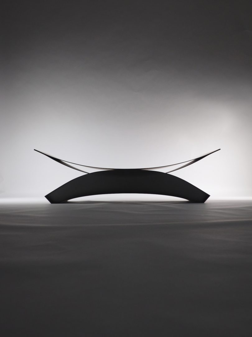 Toshiki Omatsu设计的极简主义风格椅子Dusk