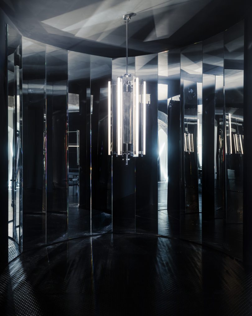 KAIA和GSL Works设计的极简照明The Empyrean