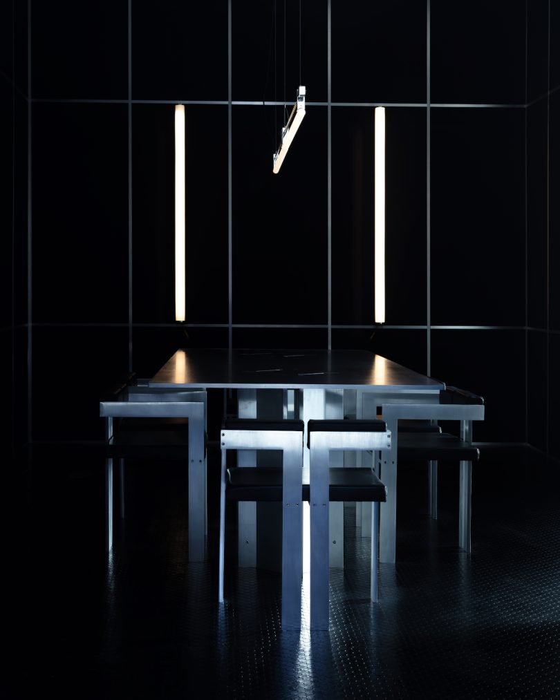 KAIA和GSL Works设计的极简照明The Empyrean