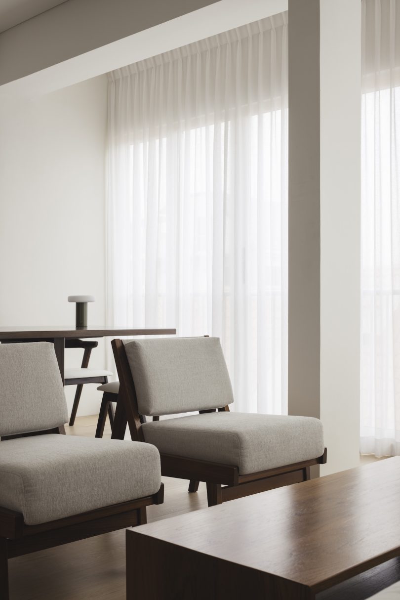 WASAA Architects设计的极简公寓Joo Chiat Apartment