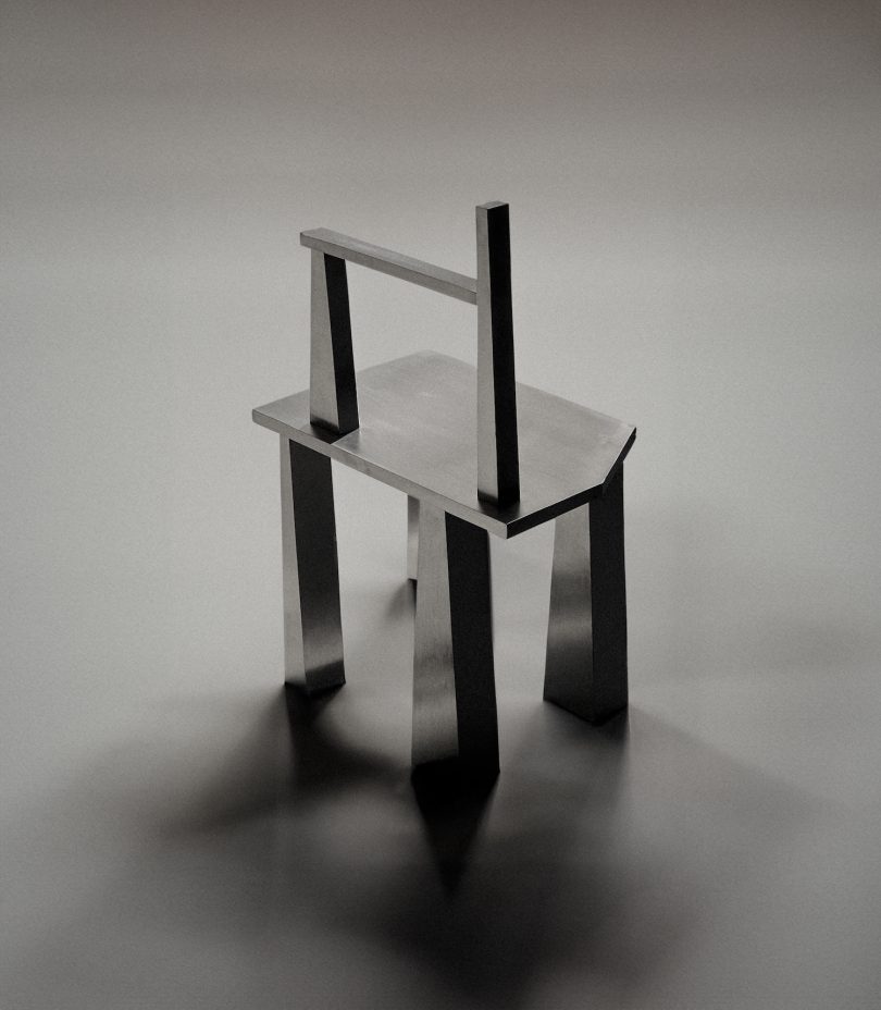 Studio Naibú设计的极简风格的椅子Le Mautu