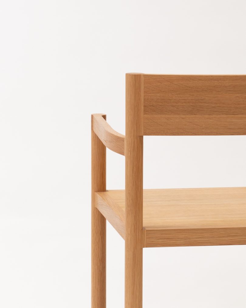 Ted Synnott设计的极简风格的椅子Otama Chair