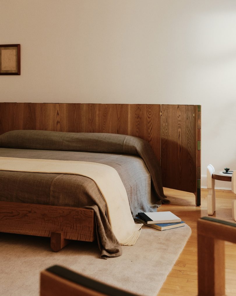 由Danny Kaplan设计的极简主义床Paravent Bed