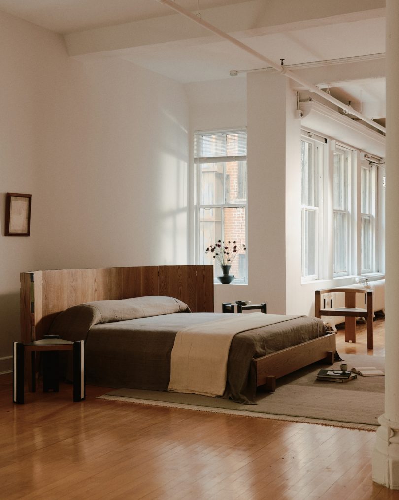 由Danny Kaplan设计的极简主义床Paravent Bed