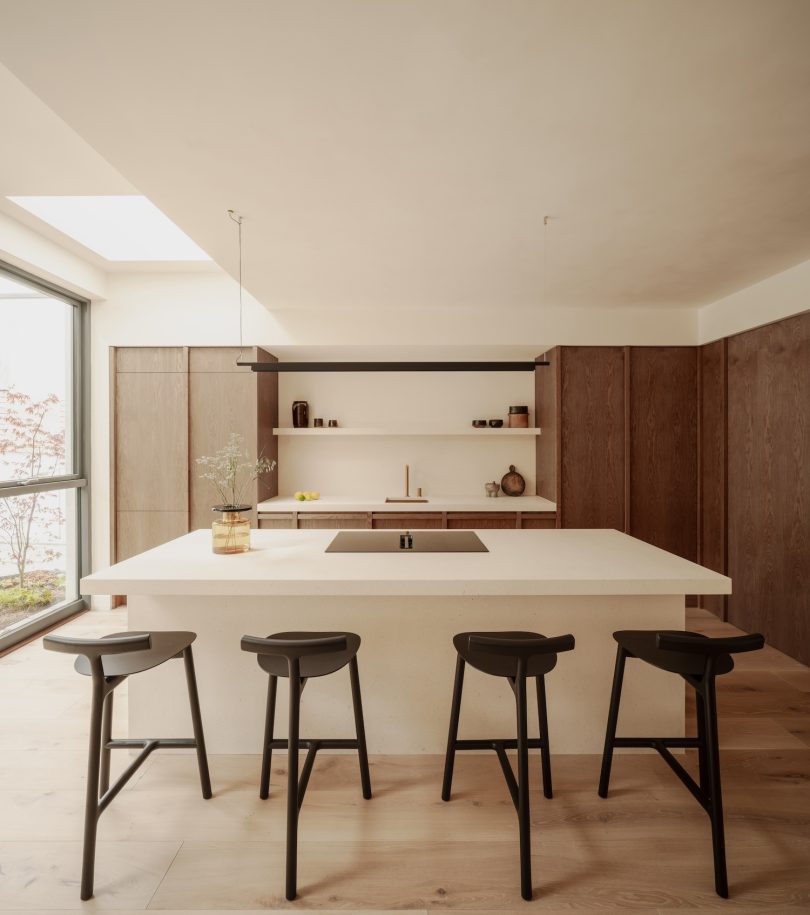 Anam Design Studio设计的极简住宅Private Residence