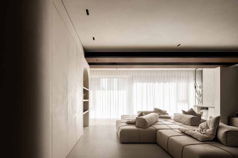 由HGJ Space Design设计的极简主义公寓Quiet Time