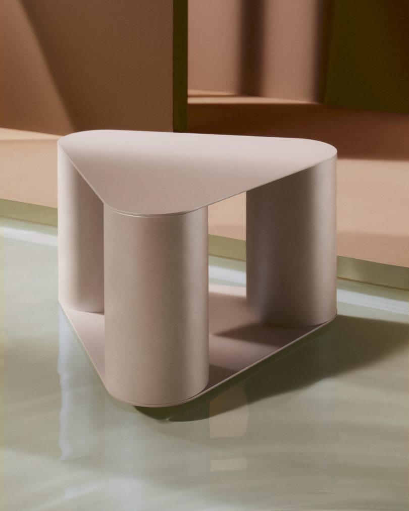 MUT Design设计的Tres系列亮相2024米兰国际家具展