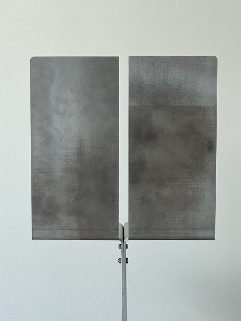 Pelle Dekker设计极简主义椅子Aluminium Chair