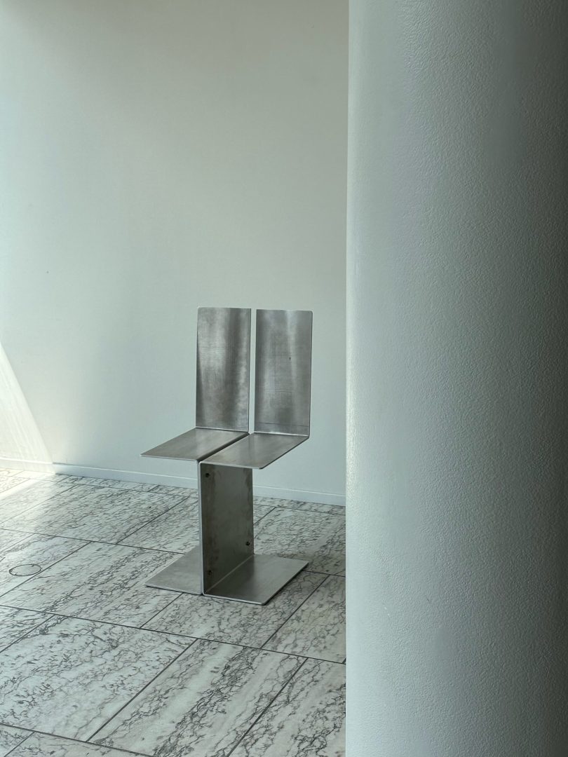 Pelle Dekker设计极简主义椅子Aluminium Chair