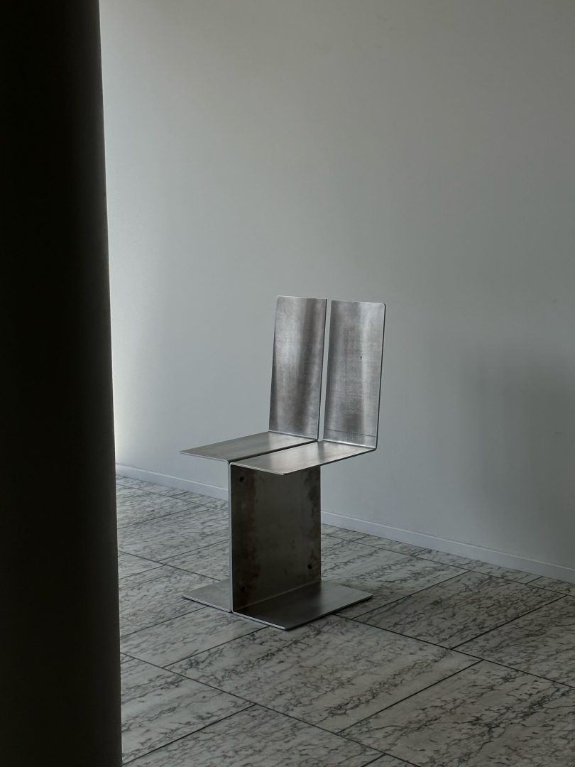 Pelle Dekker设计极简主义椅子Aluminium Chair