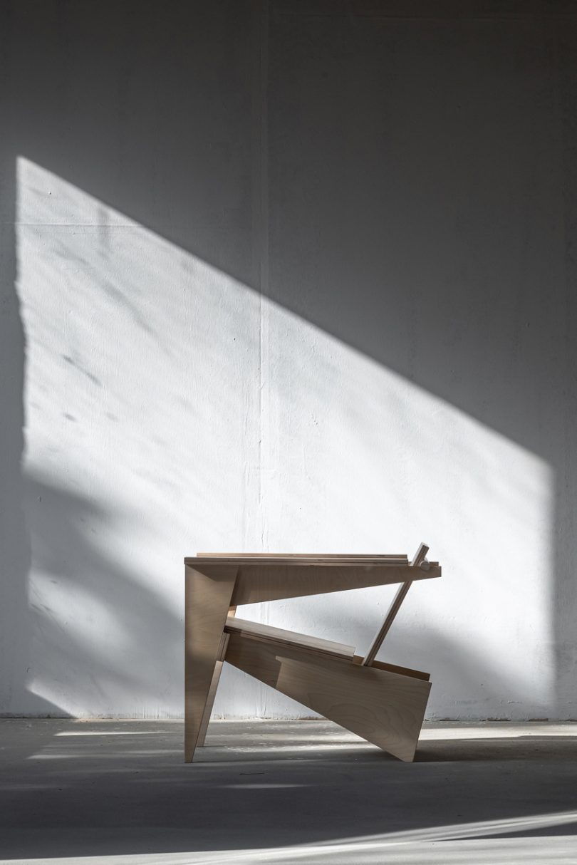 Komok设计的极简主义家具系列Átló Collection