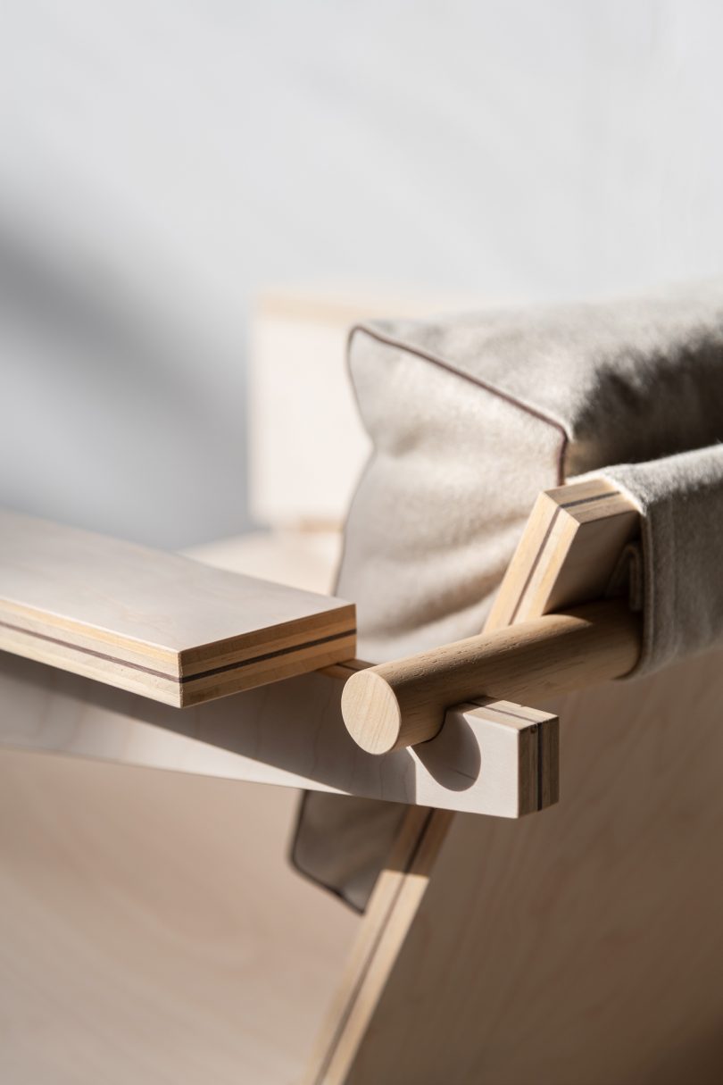 Komok设计的极简主义家具系列Átló Collection