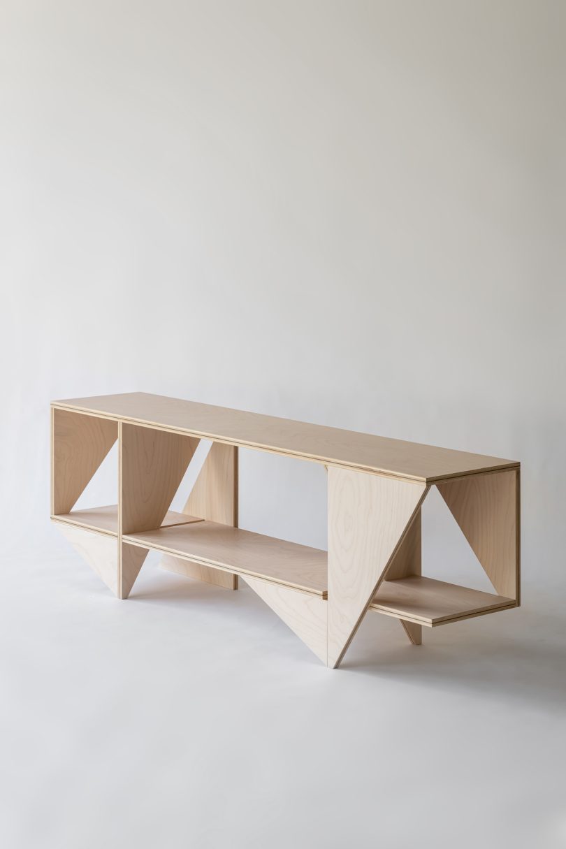 Komok设计的极简主义家具系列Átló Collection