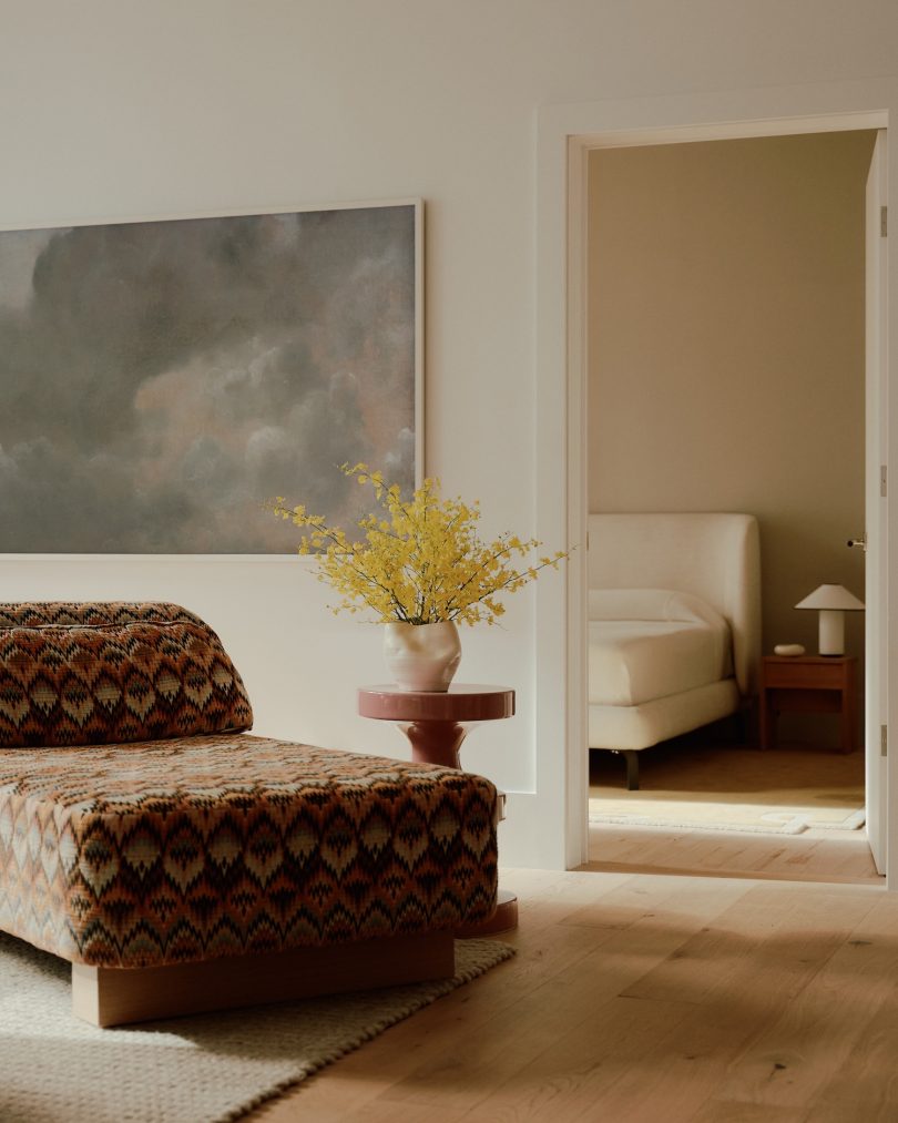 Cojot Designs设计的极简主义公寓Flatiron Apartment