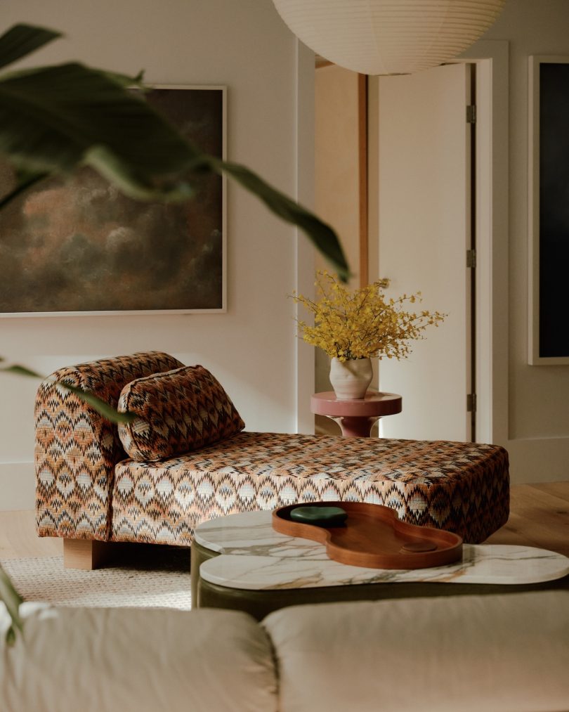 Cojot Designs设计的极简主义公寓Flatiron Apartment