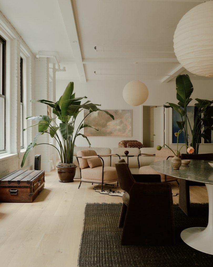 Cojot Designs设计的极简主义公寓Flatiron Apartment