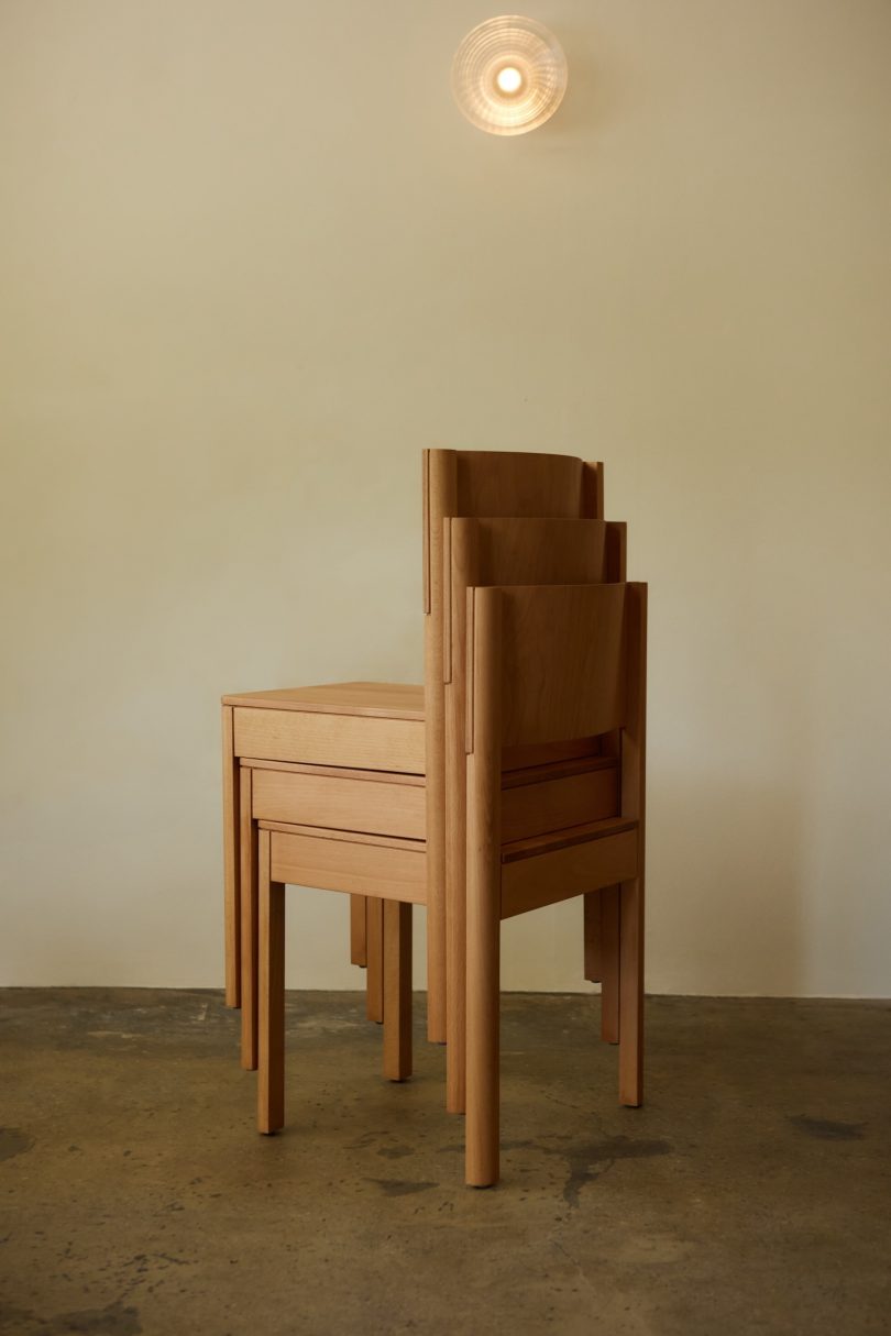 Juhl & Lange设计的极简主义椅子Kontra Chair