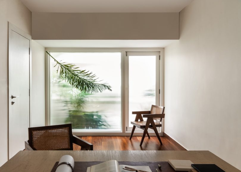 Studio-Prakruthi设计的极简室内空间Padma 97