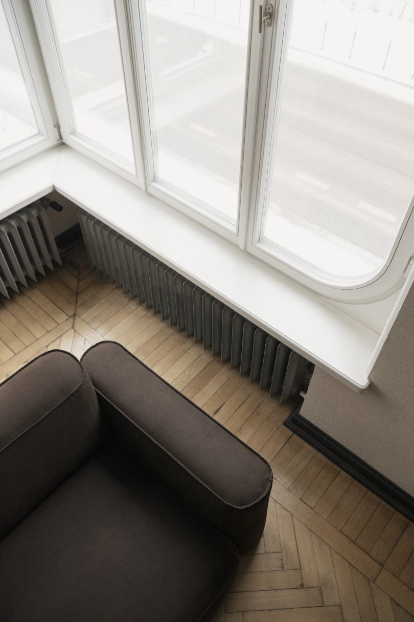 由Chris Martin设计的极简主义沙发系统Patch