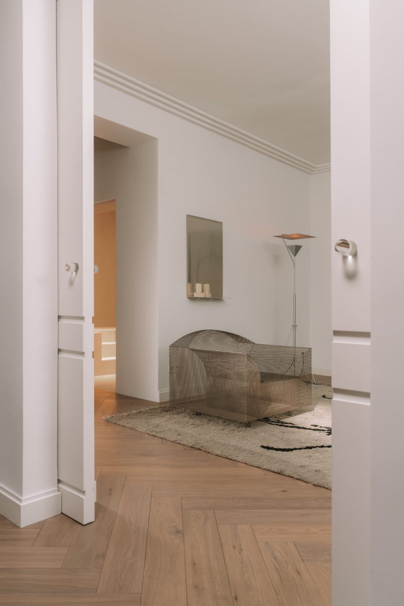 由VAUST设计的极简公寓 S24 Apartment