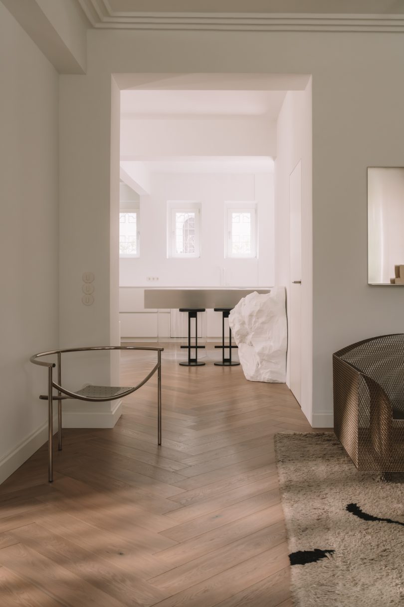 由VAUST设计的极简公寓 S24 Apartment